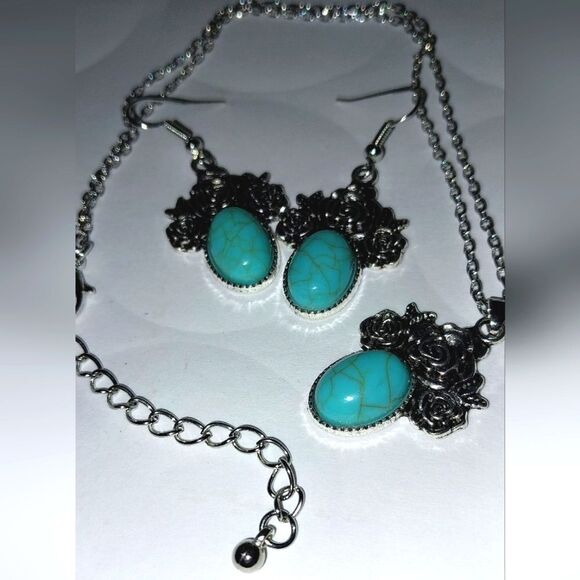 Vintage Round Ancient Silver Charm Geometric Pattern necklace set - Picture 11 of 11